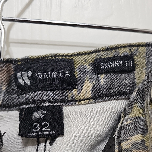 Men's Camouflage Cargo Shorts - Picture 2 of 6